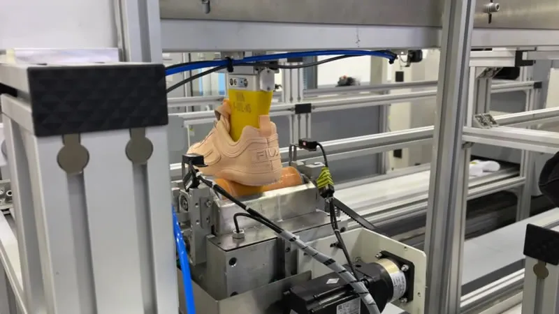 Pallet Conveyor untuk Industri Alas Kaki